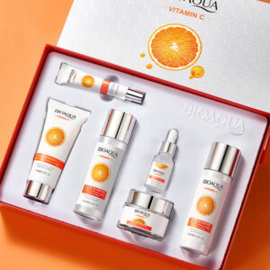 Kit completo BIOAQUA Vitamina C para el cuidado facial
